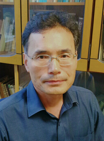 윤자정 교수